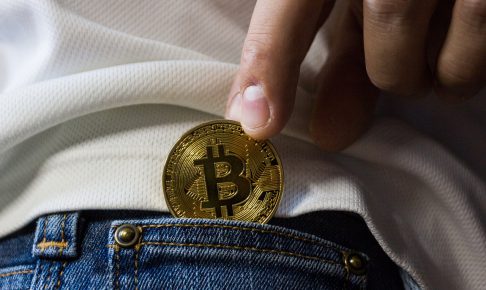 仮想通貨積立によるローリスク投資とは